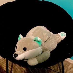 22 inch hugmallow squishmallow dog :)